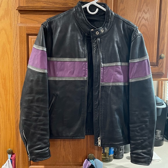 Leather riding jacket - Picture 1 of 3
